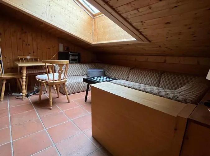 Dachgeschoss-apartment In Skilift-naehe *